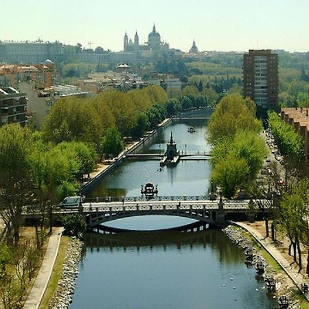 Petit House City Center Madrid Bagian luar foto