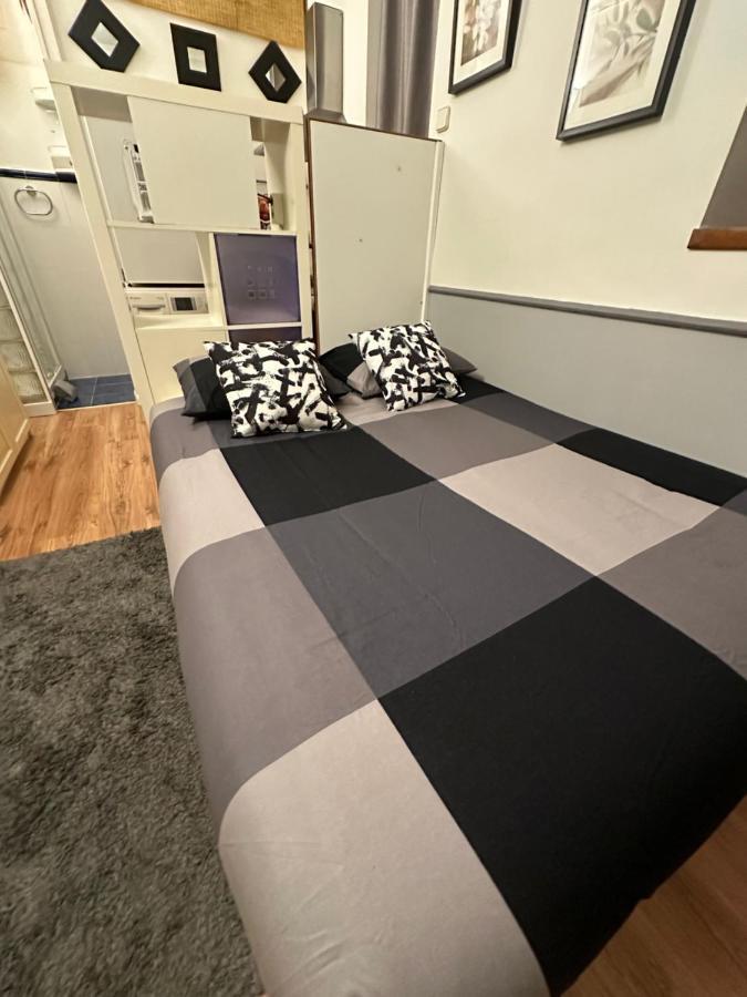 Petit House City Center Madrid Bagian luar foto