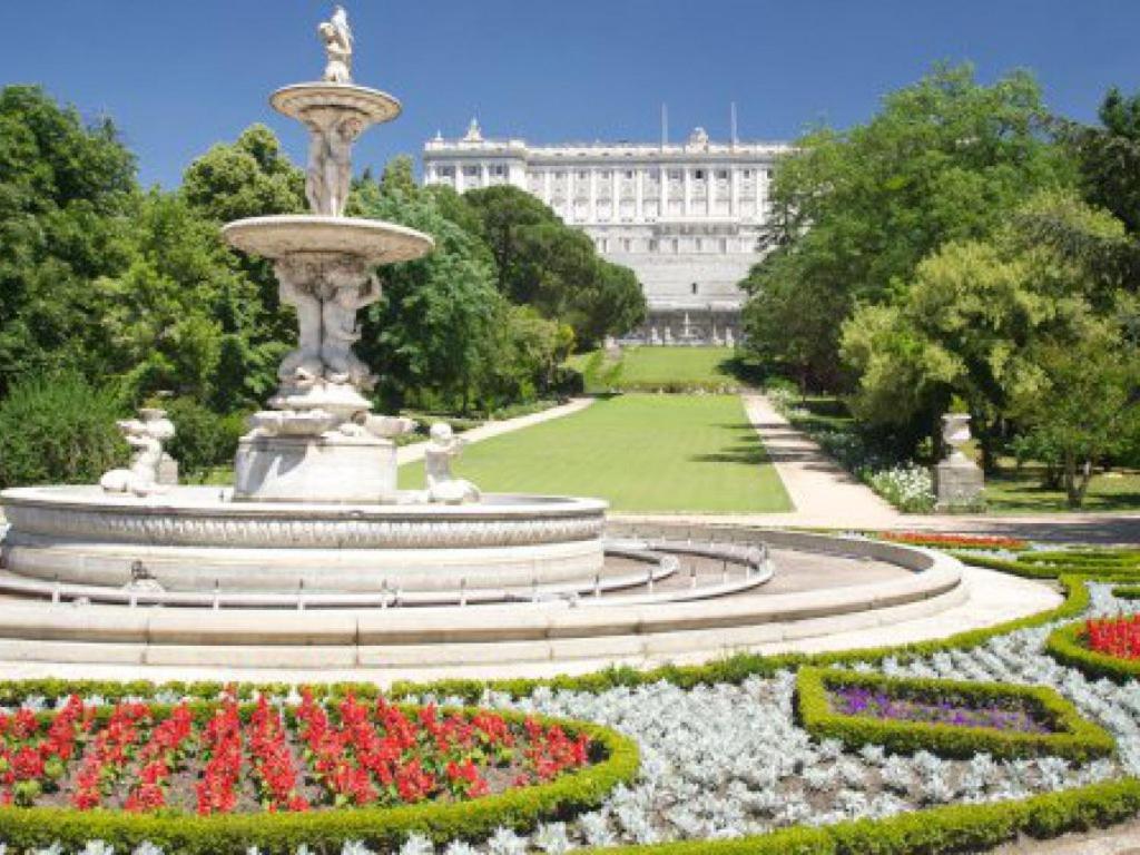 Petit House City Center Madrid Bagian luar foto